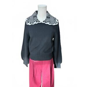 NEW THML women's contrast collar sweater in black